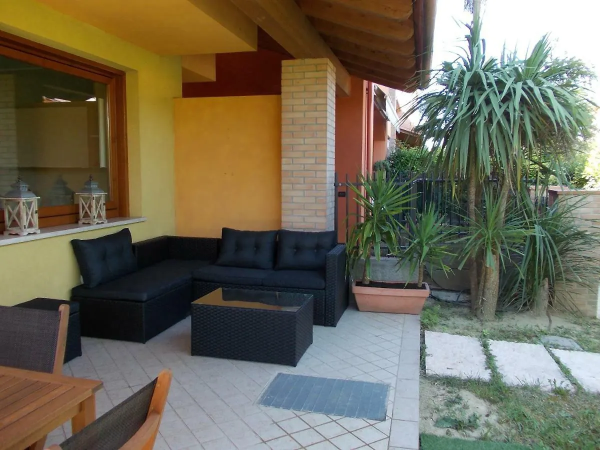 Alessandria Residence Desenzano del Garda 0*,