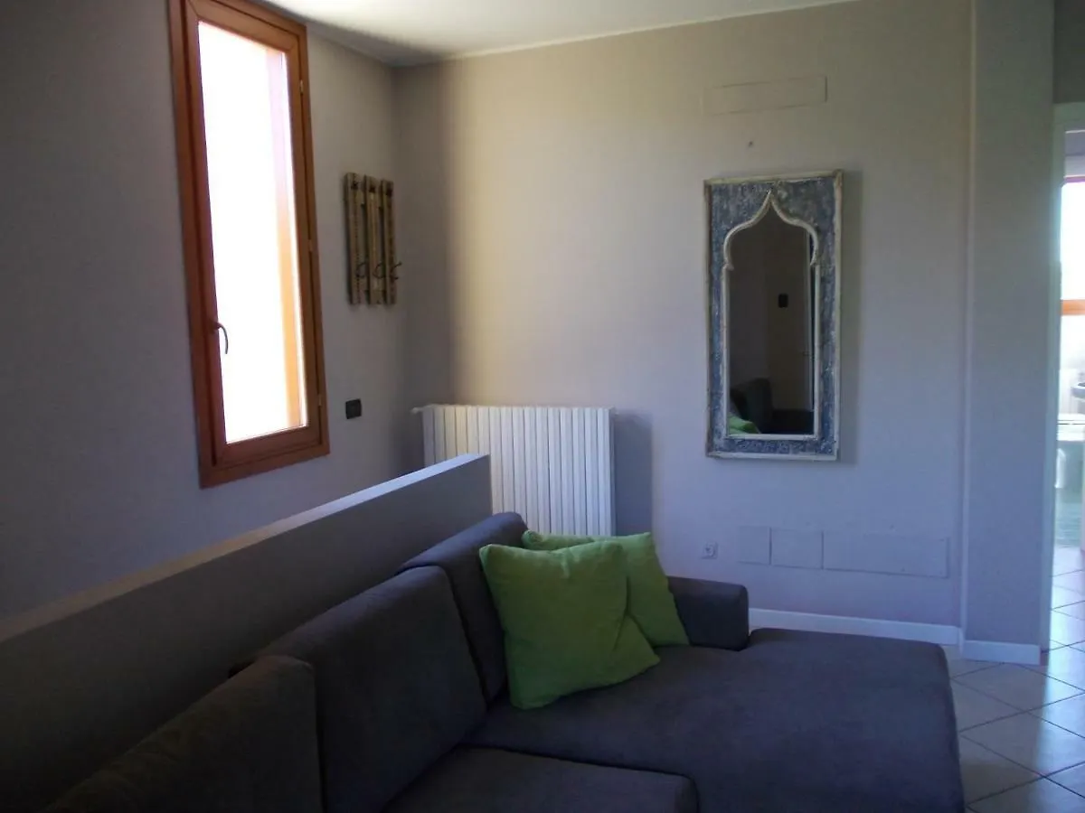 Alessandria Residence Desenzano del Garda 0*,  Italia